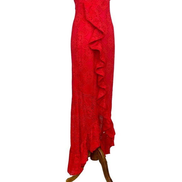 Gorgeous Strapless Red Lace Floor Length Trumpet Gown - Picture 10 of 16